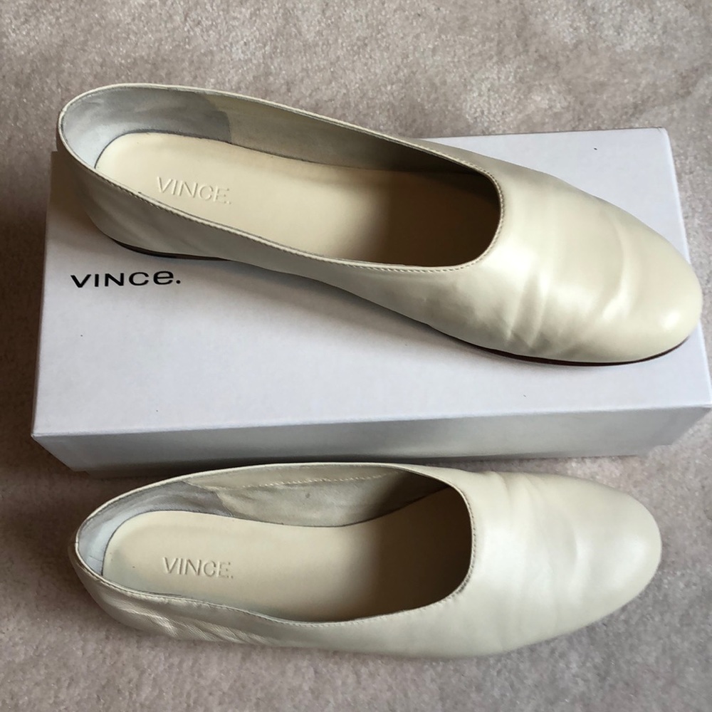 Vince Cream “Maxwell” flats Sz11